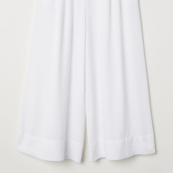 Wide-cut White Culottes – 6  - Picture 5 of 5